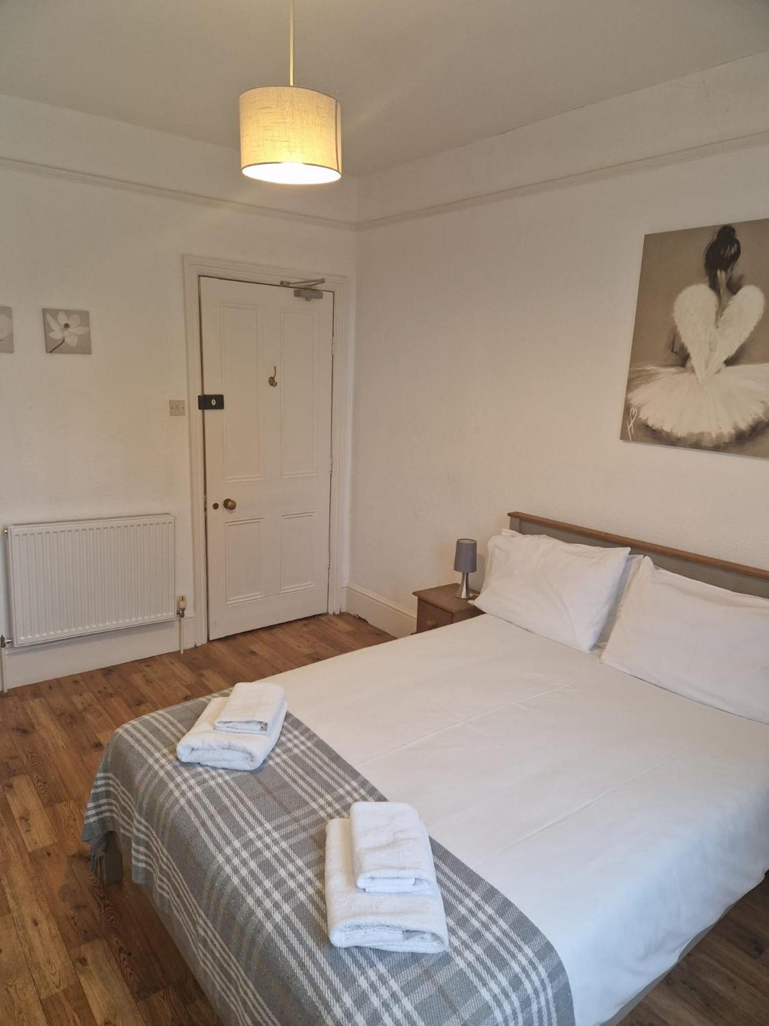 Hereford - Falcon House - Spacious 5 Bedroom House With Games Room - Sleeps 14 Guests - Great Property For Family & Friends Gathering Together - Hosted By Rentmyhouse Eksteriør bilde