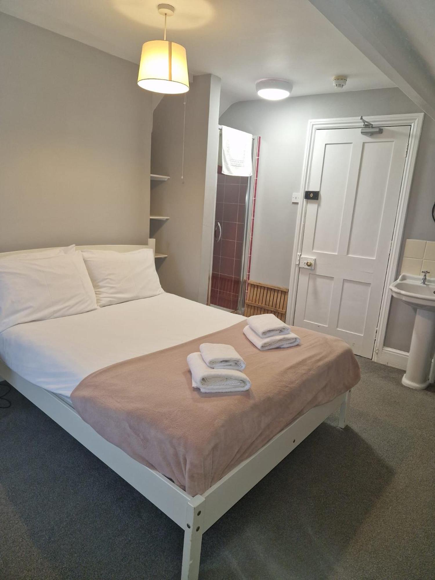 Hereford - Falcon House - Spacious 5 Bedroom House With Games Room - Sleeps 14 Guests - Great Property For Family & Friends Gathering Together - Hosted By Rentmyhouse Eksteriør bilde