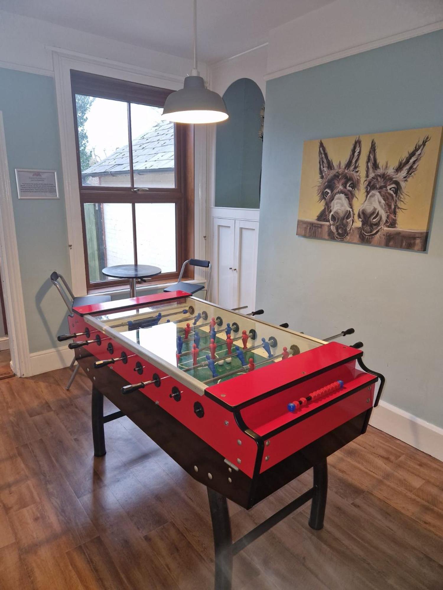 Hereford - Falcon House - Spacious 5 Bedroom House With Games Room - Sleeps 14 Guests - Great Property For Family & Friends Gathering Together - Hosted By Rentmyhouse Eksteriør bilde
