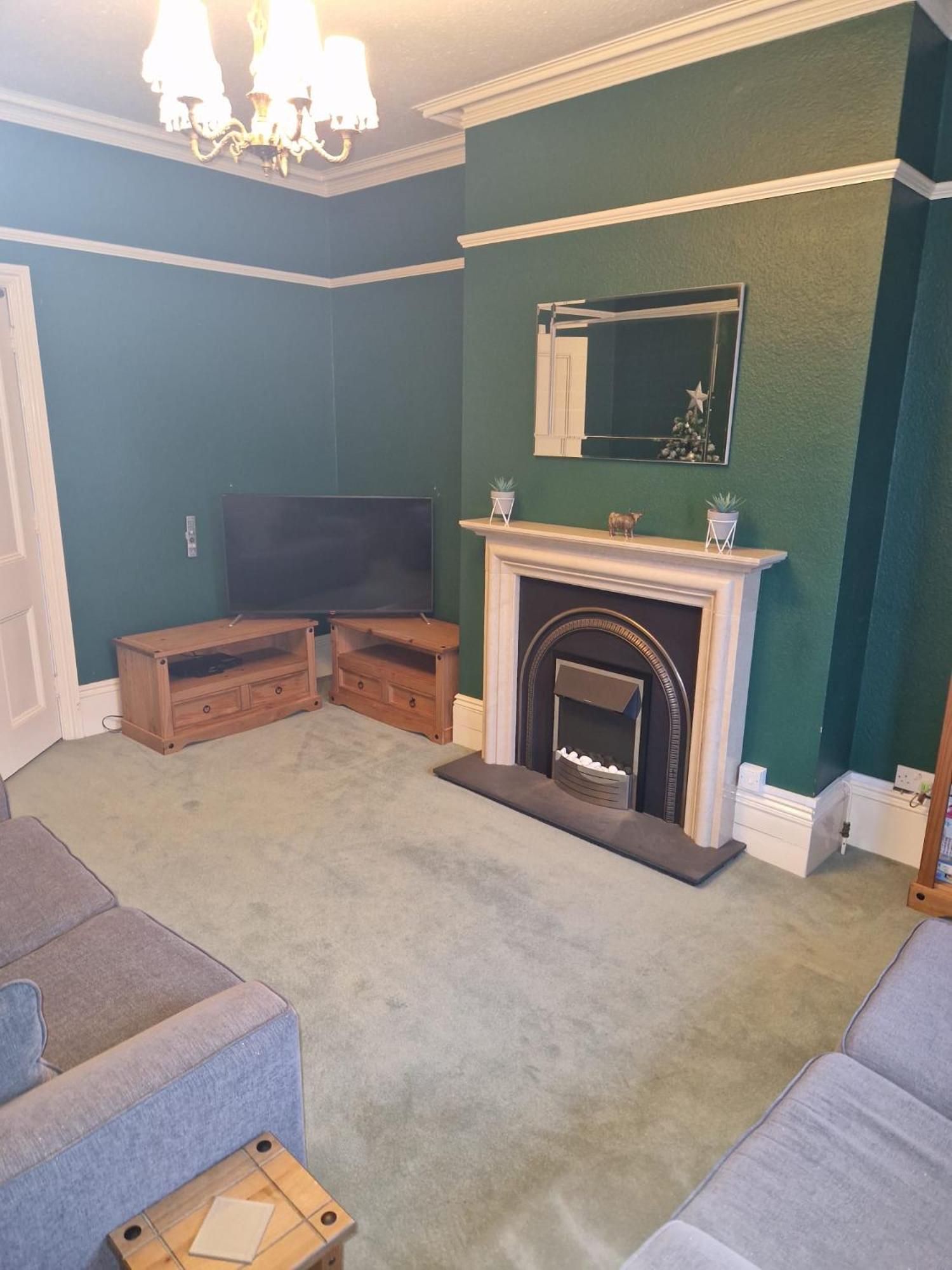 Hereford - Falcon House - Spacious 5 Bedroom House With Games Room - Sleeps 14 Guests - Great Property For Family & Friends Gathering Together - Hosted By Rentmyhouse Eksteriør bilde