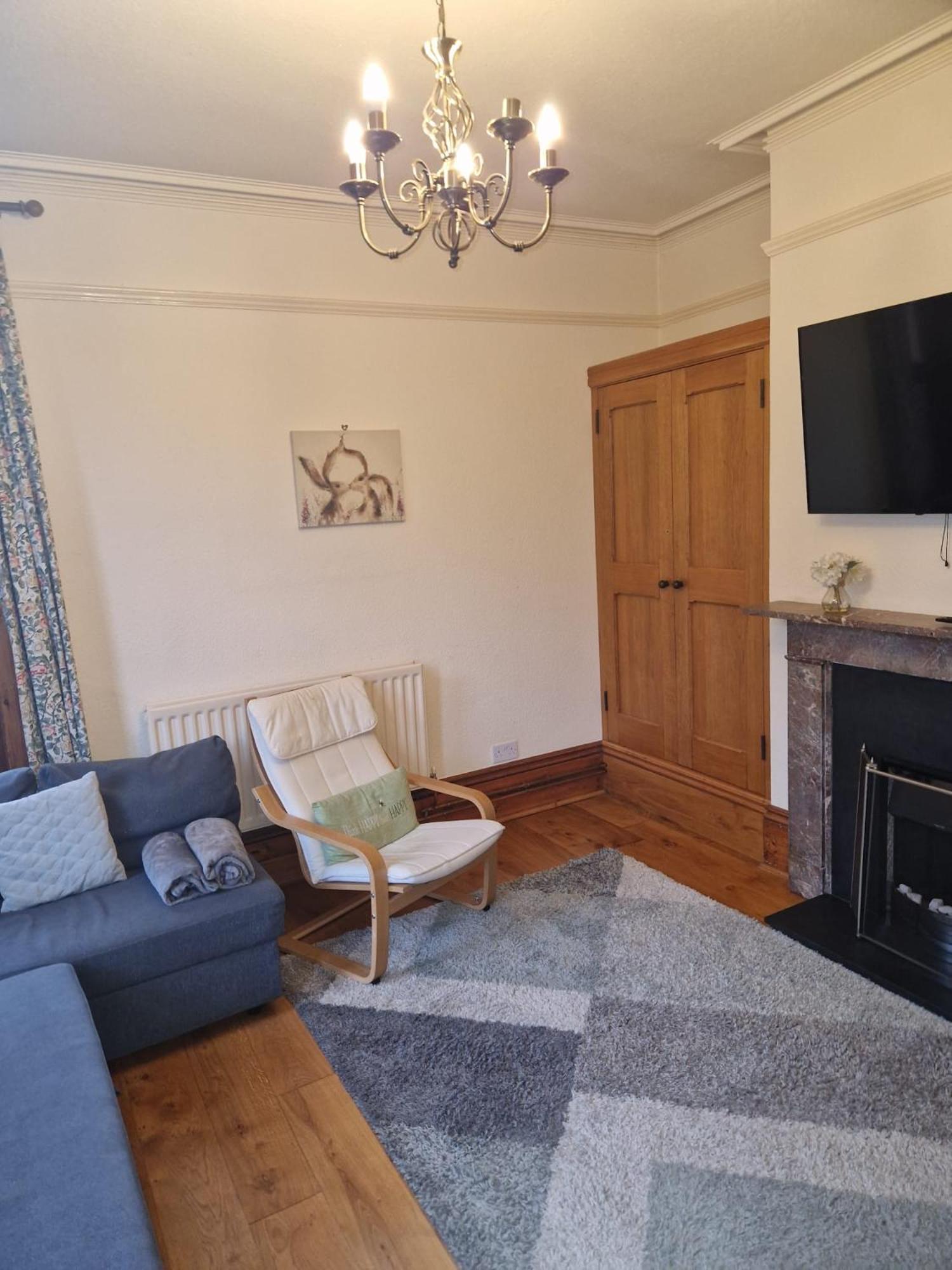 Hereford - Falcon House - Spacious 5 Bedroom House With Games Room - Sleeps 14 Guests - Great Property For Family & Friends Gathering Together - Hosted By Rentmyhouse Eksteriør bilde